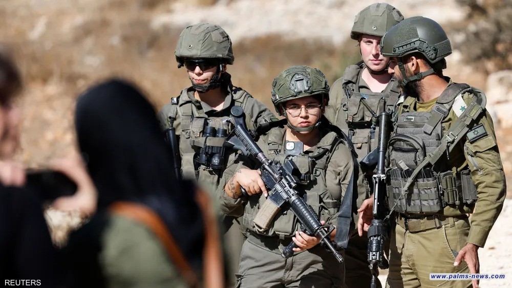 حادث نادر.. مستوطنون يهاجمون جنديتين إسرائيليتين ويفرّون